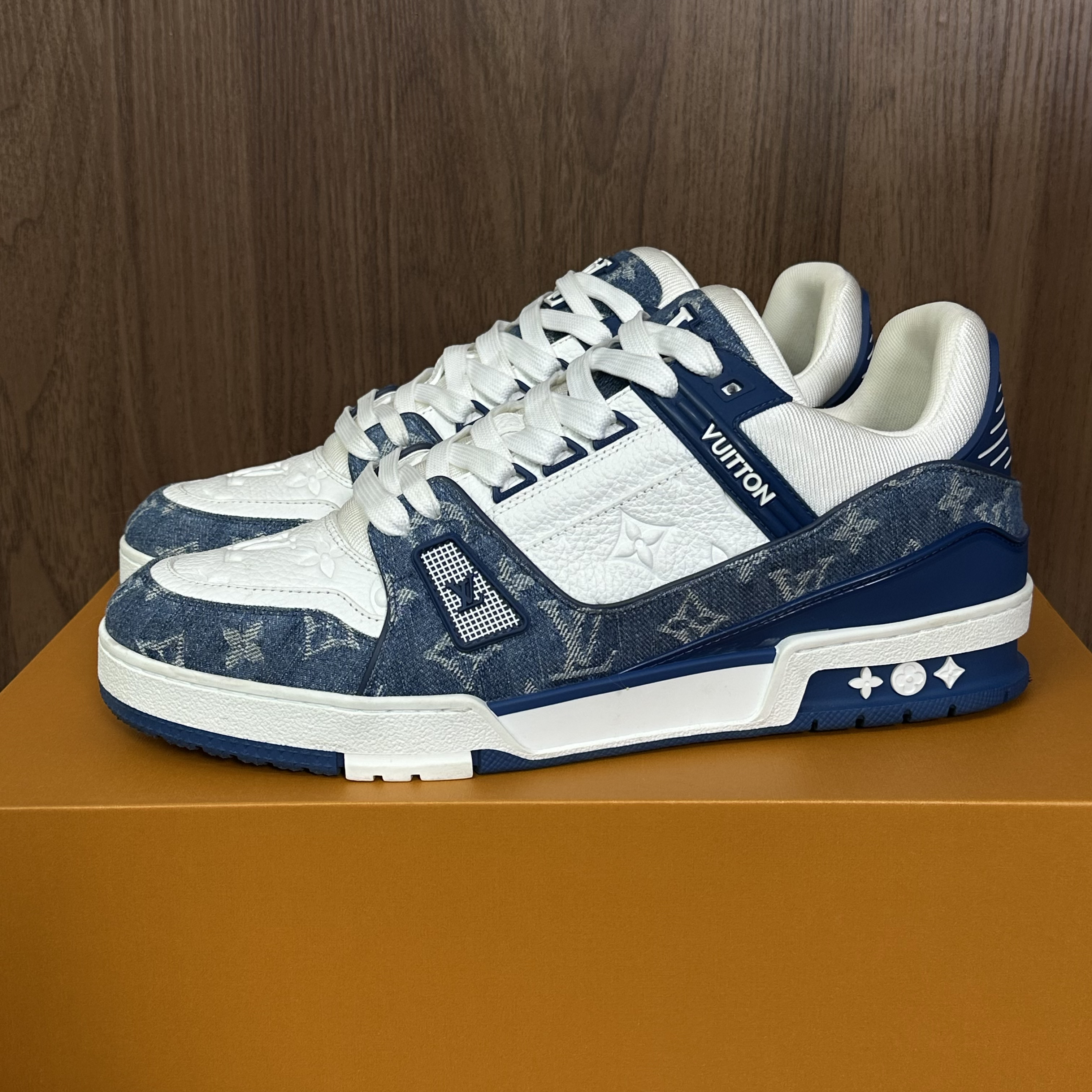99新 LouisVuitton/路易威登 43码 trainer 蓝白牛仔 低帮板鞋