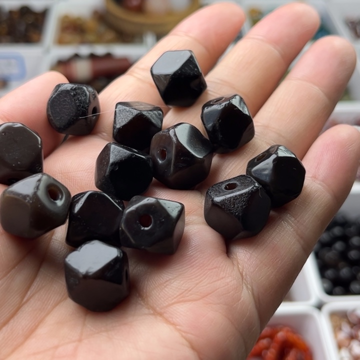 琉璃非金属随机7元1颗