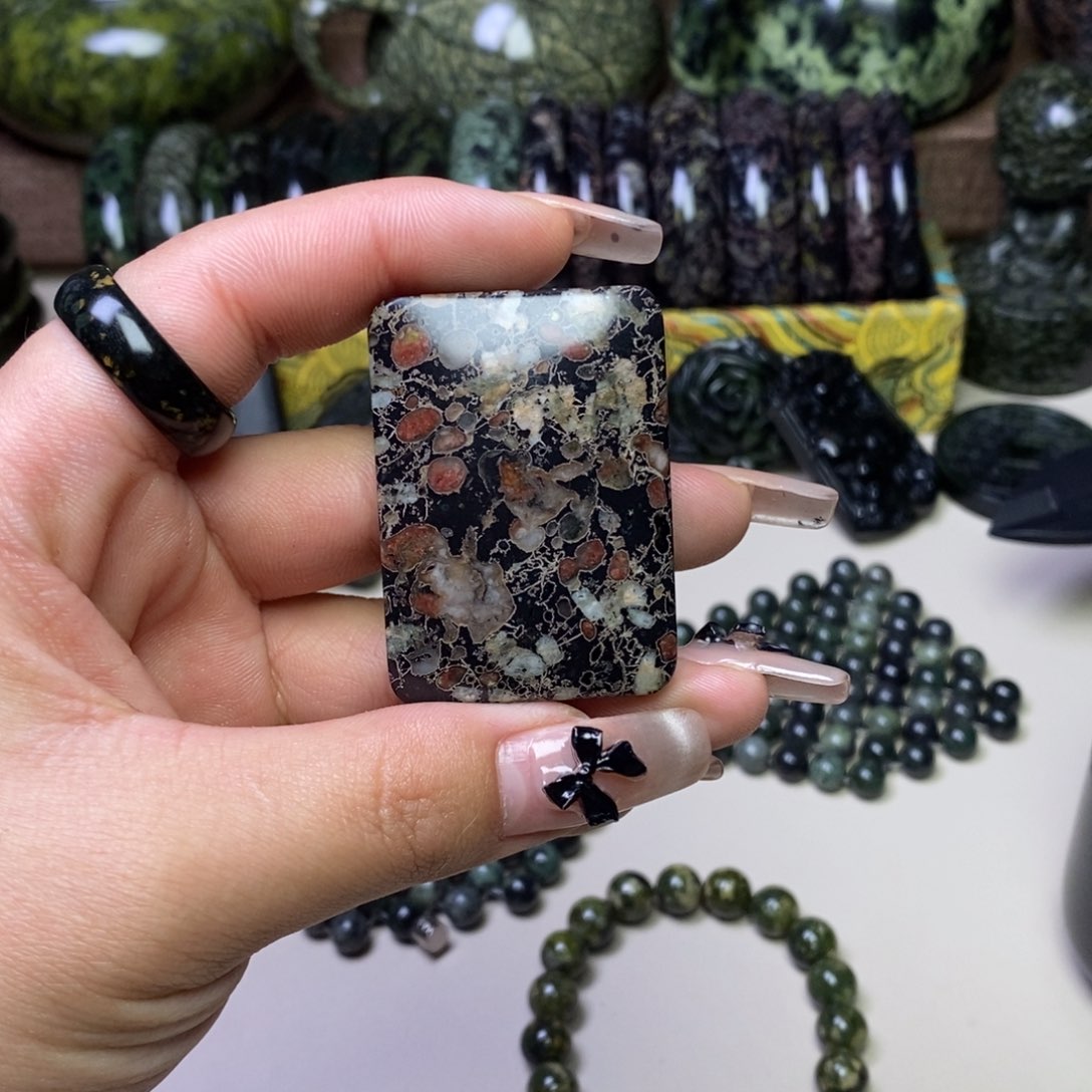 蛇纹石玉手链未镶嵌开**乐