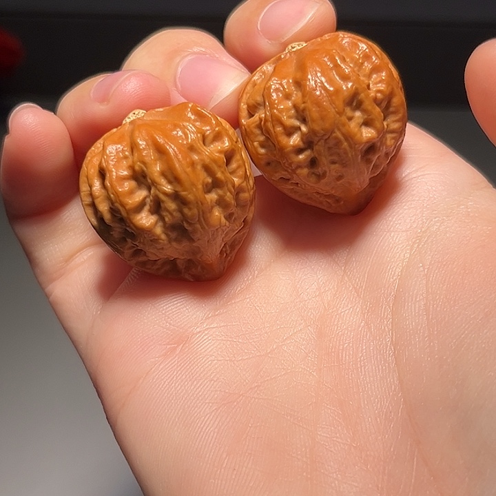 文玩核桃把件桃心875