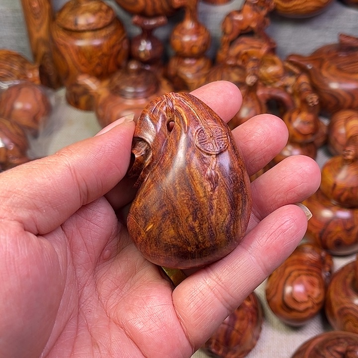 黄花梨/降香黄檀海南黄花梨油梨工艺品