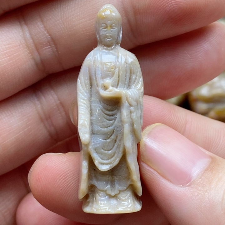 石英质玉颈饰未镶嵌