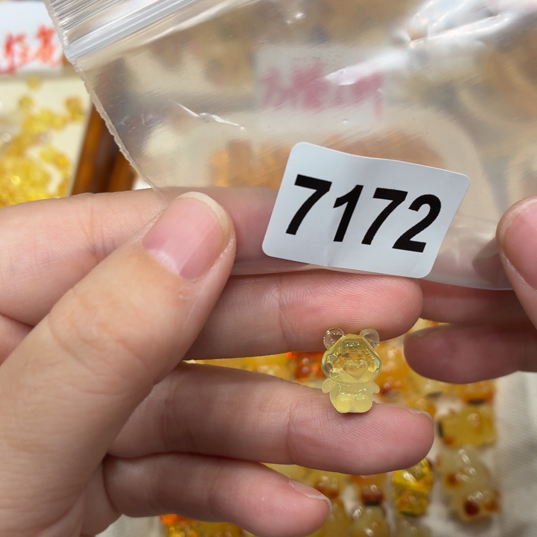 琥珀未镶嵌珠宝奇石