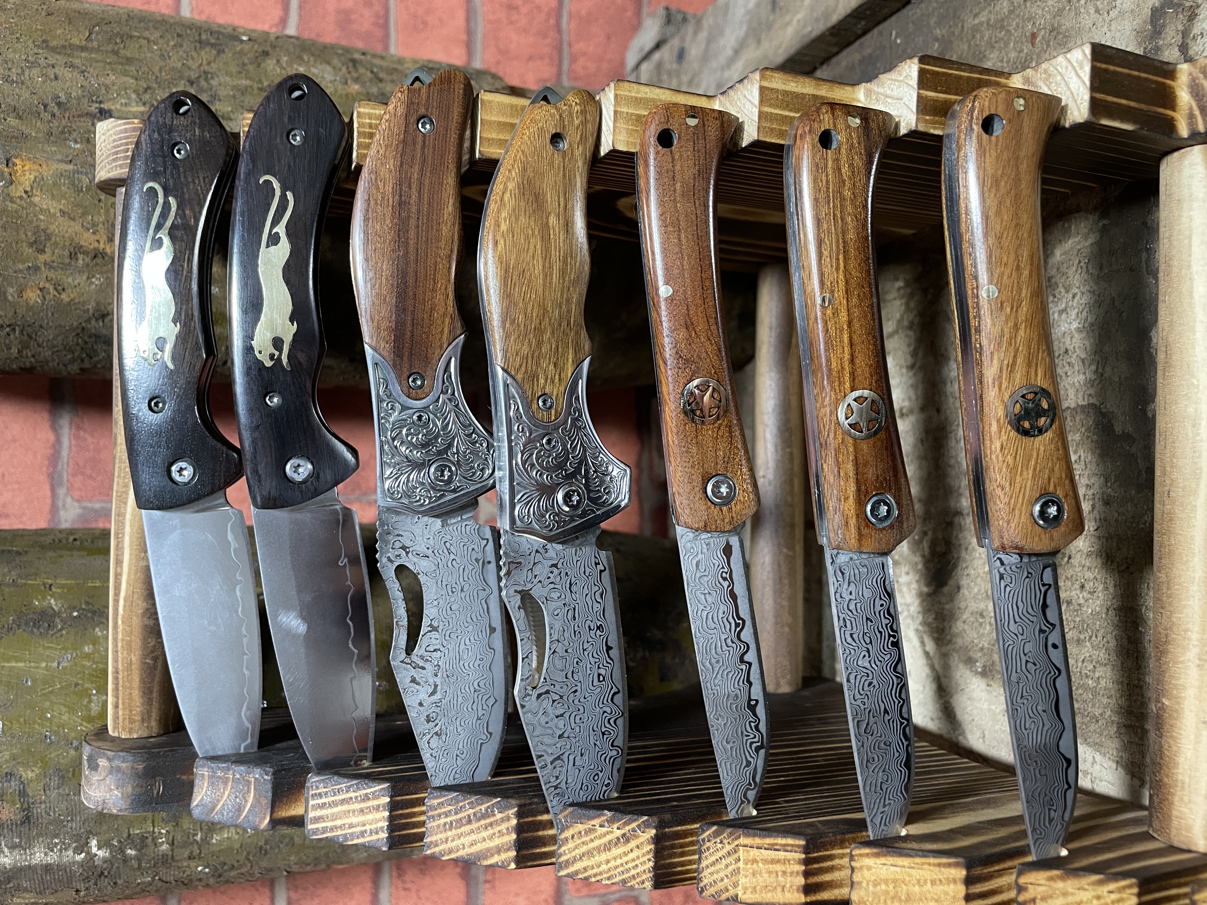 水果刀：可折叠水果刀（多功能小刀）非常锋利，小巧精致