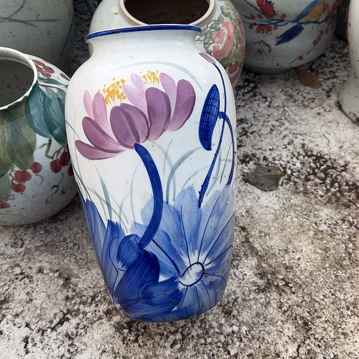 微瑕景德镇手工花瓶