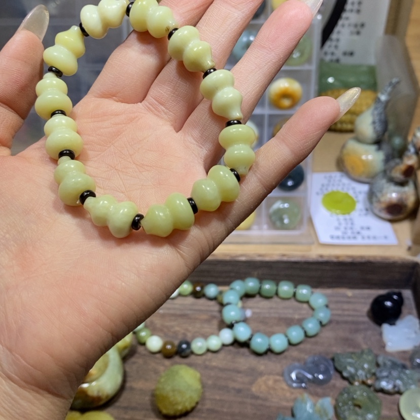 【闪购商品】蛇纹石玉颈饰未镶嵌3