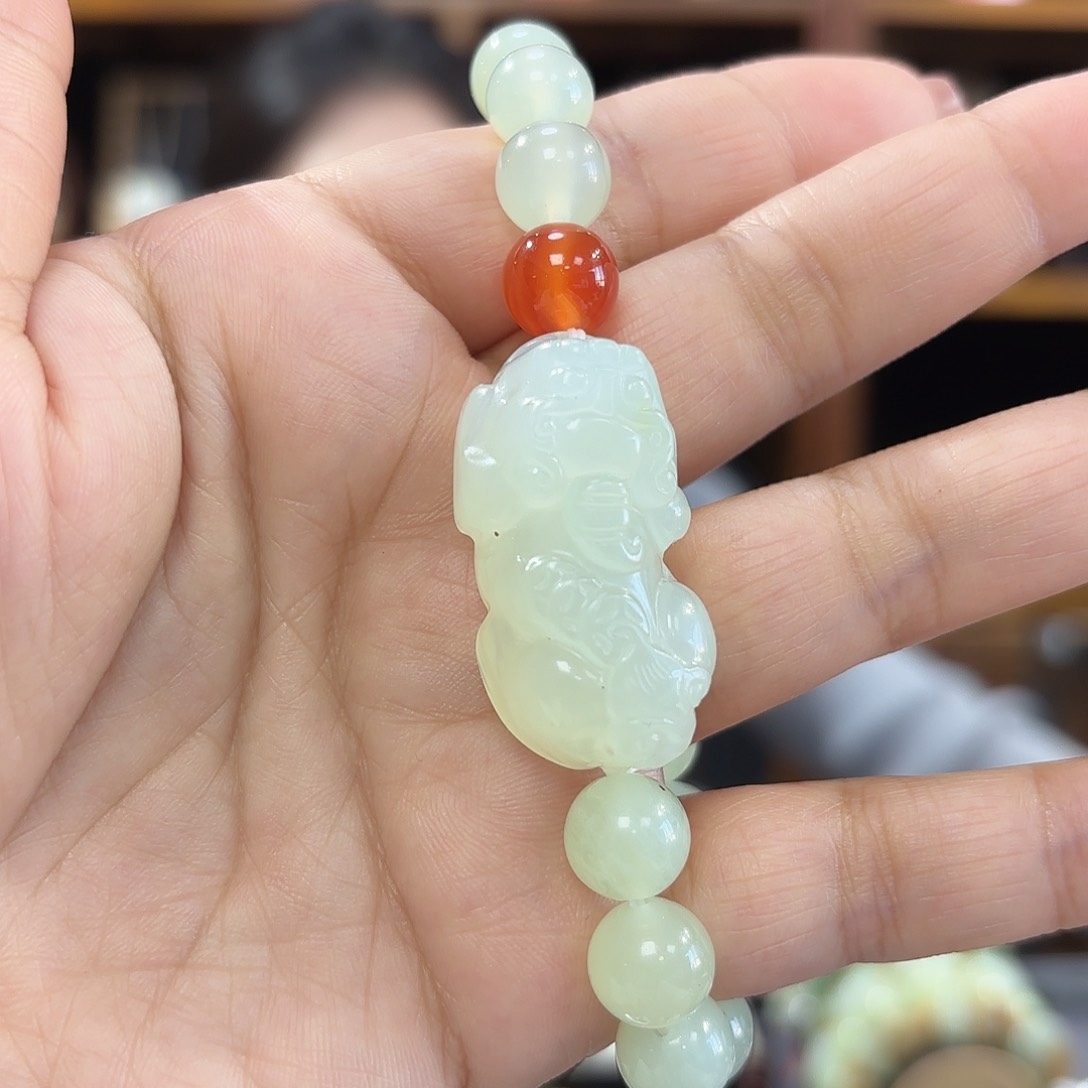 岫玉貔貅手串未镶嵌