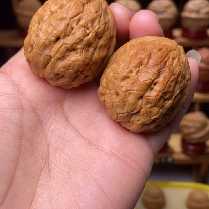 文玩核桃吊坠石斑虎磕尖23