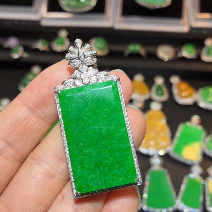 翡翠18K金镶嵌吊坠(不含链)翡翠