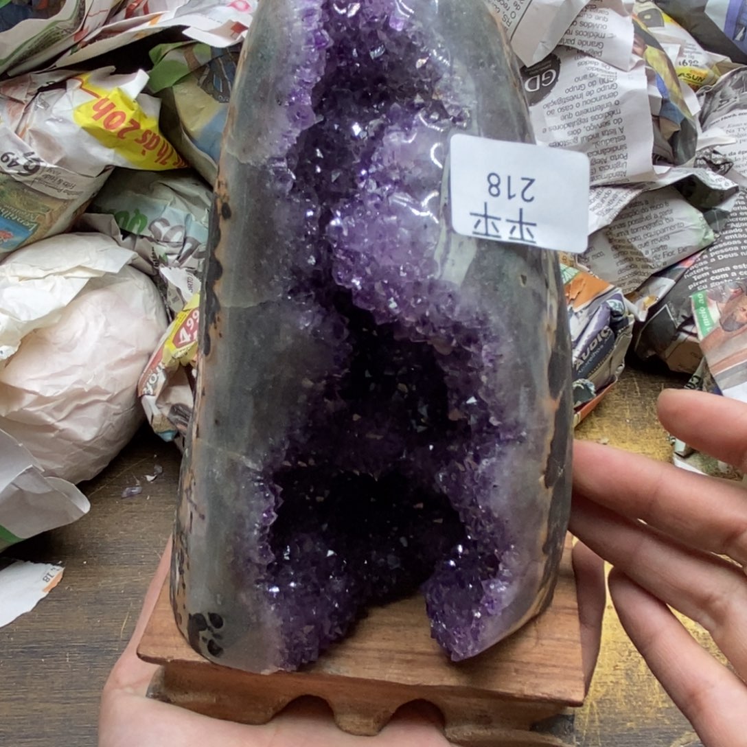 紫晶乌拉圭未镶嵌