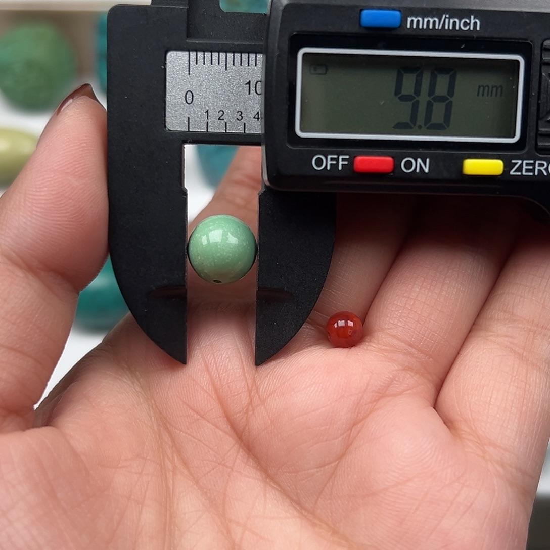 南红玛瑙未镶嵌珠宝奇石