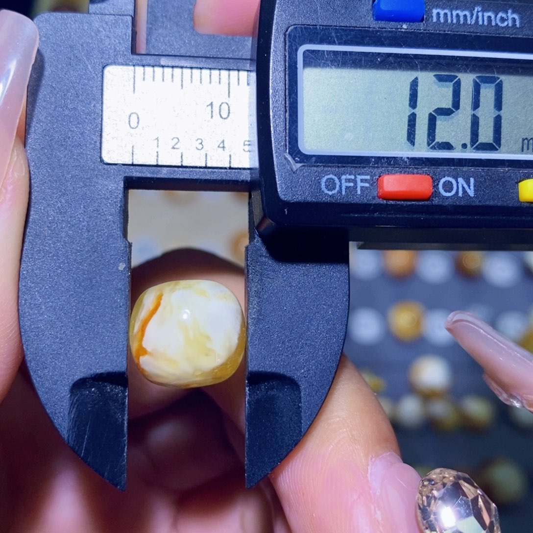 琥珀裸石未镶嵌琥珀蜜蜡