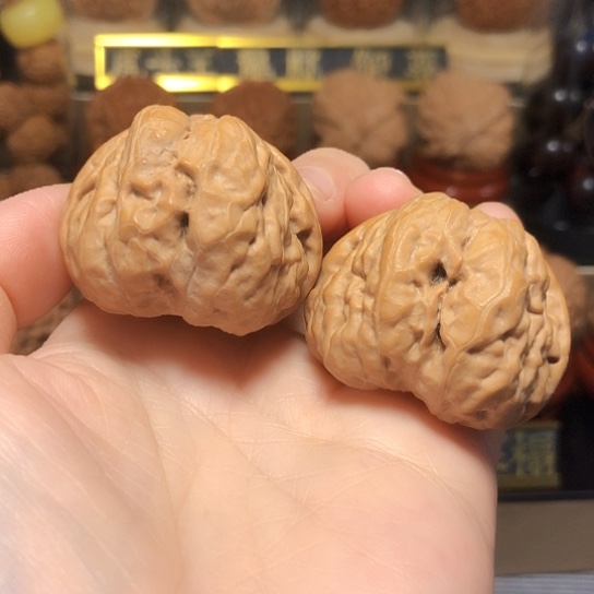 精品水晶皮蛤蟆头