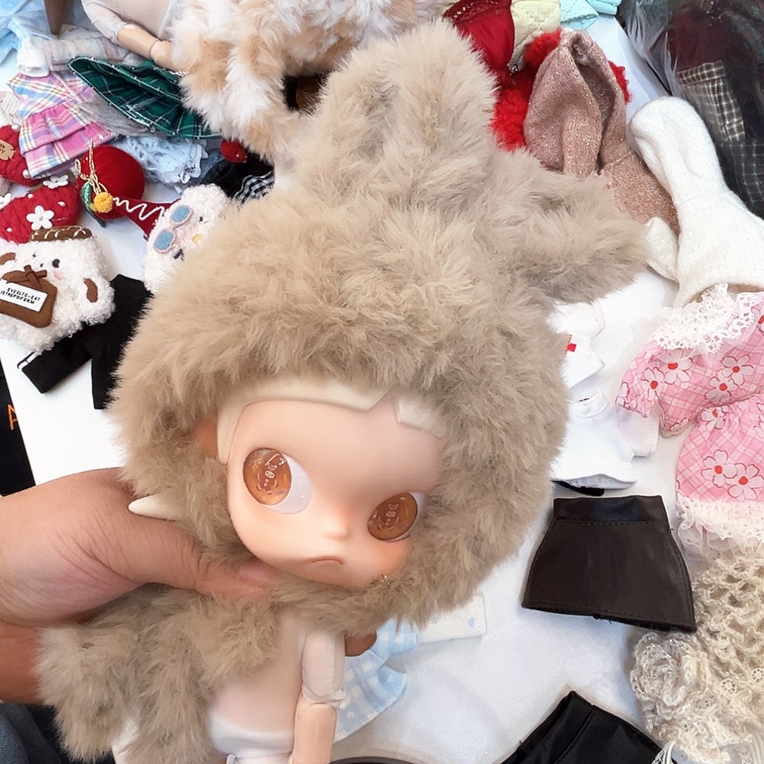 灰色兔耳朵帽子新款
