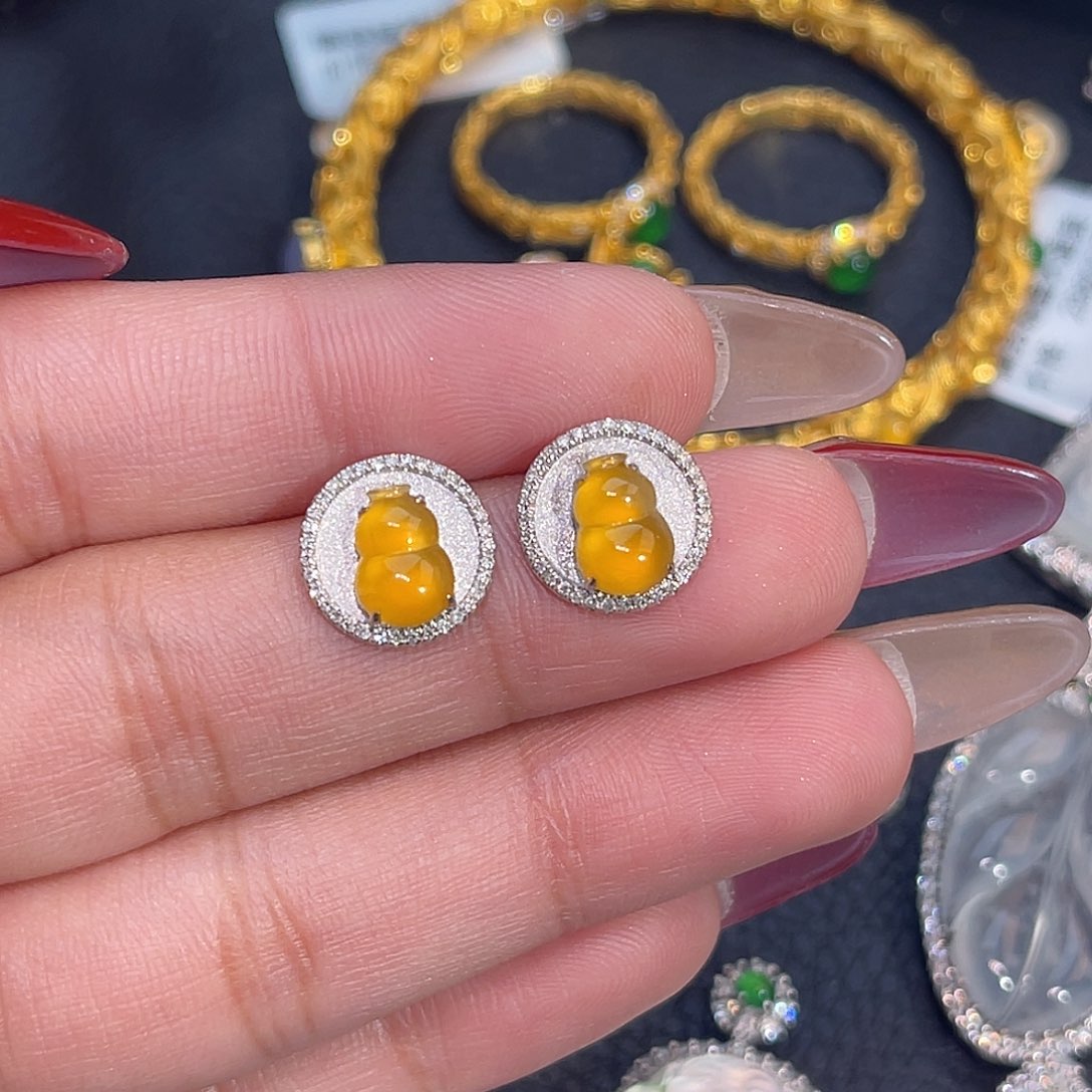 翡翠18K金镶嵌耳饰葫芦