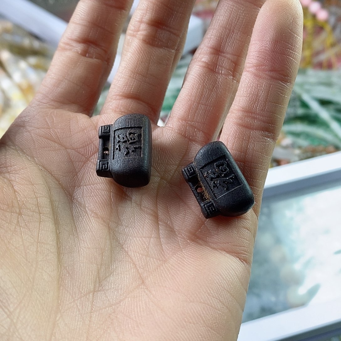 玛瑙/玉髓珠宝半成品合金一个天然沉香A102