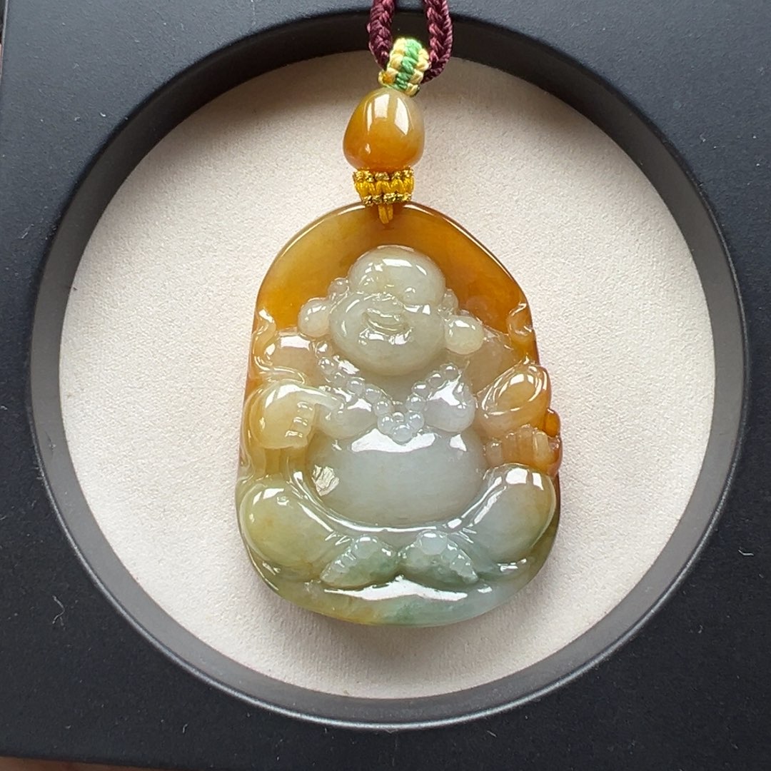 翡翠未镶嵌颈饰佛