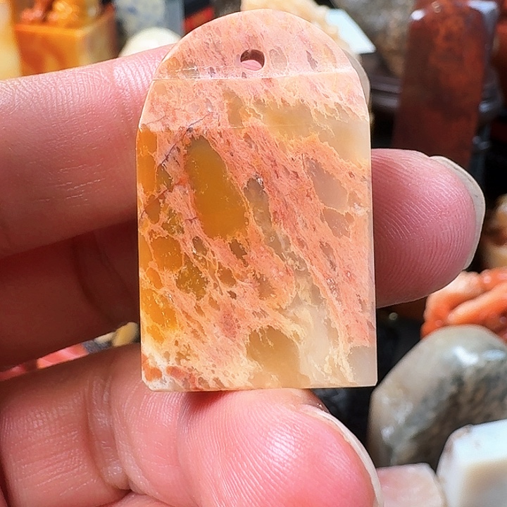 寿山石红色大山通