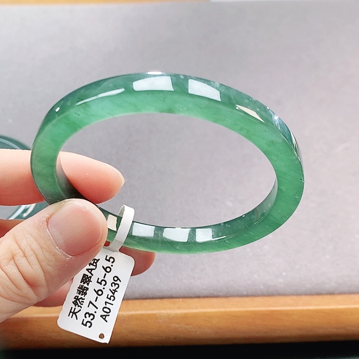 【闪购商品】翡翠手镯（圆镯）未镶嵌