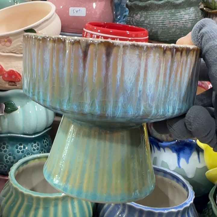 凑9块包邮，有孔，陶瓷花盆