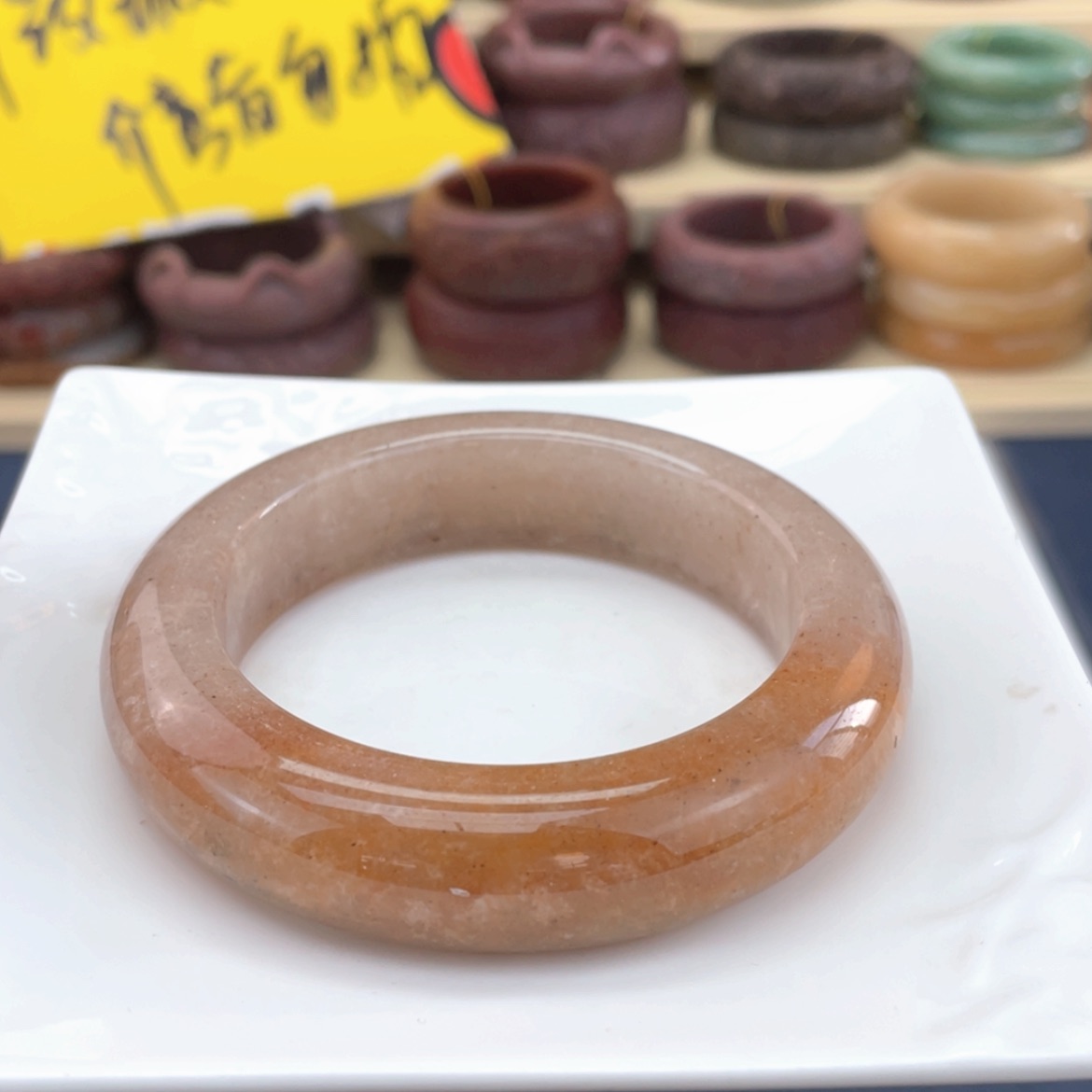 【闪购商品】石英质玉手镯未镶嵌