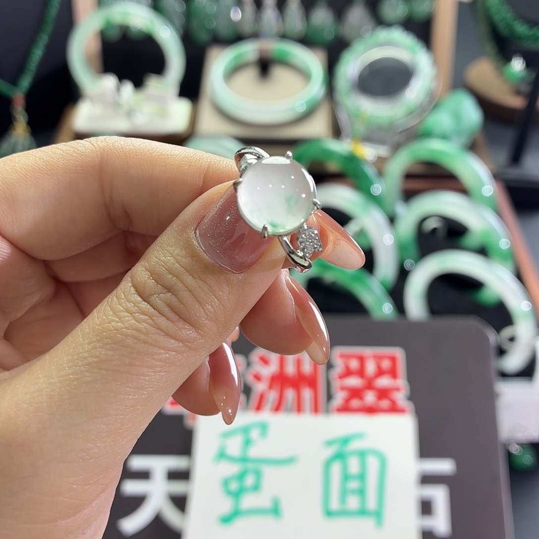 石英质玉合金戒指