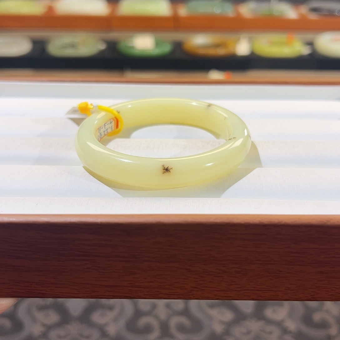 和田玉手镯未镶嵌  【奶黄 黄口桂花糕】素雅 一细料
