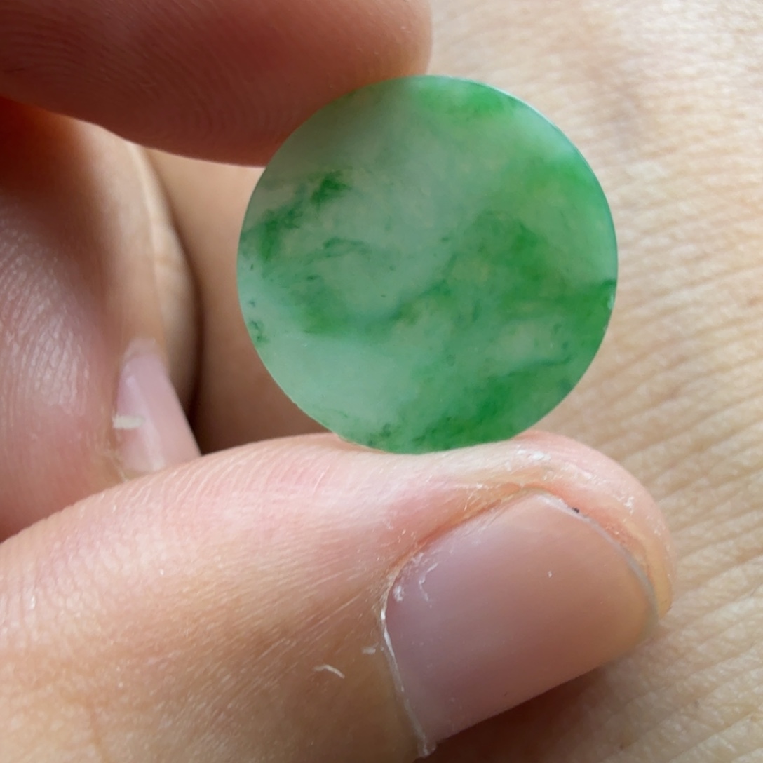 翡翠未镶嵌颈饰52