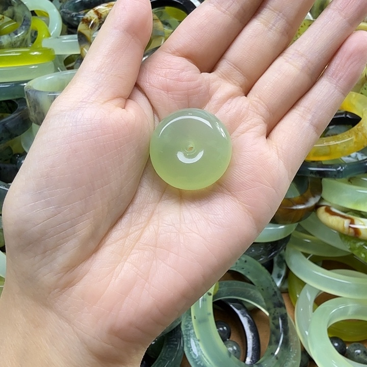 未镶嵌蛇纹石玉手镯