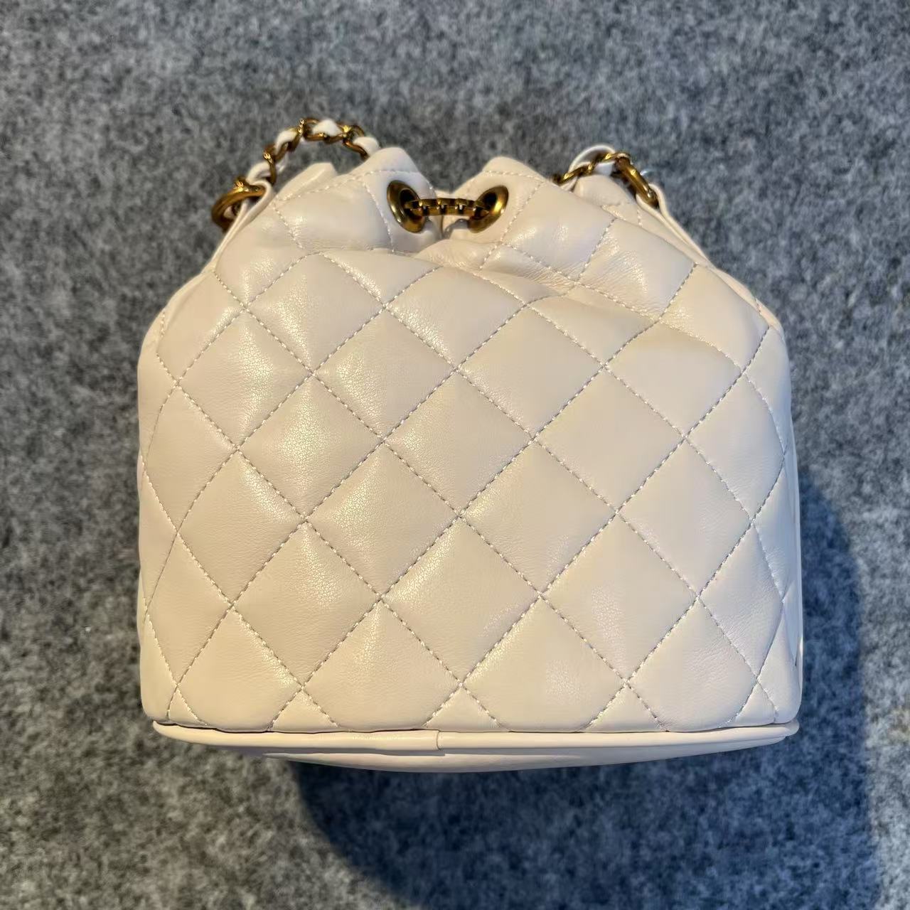 TOLEXTOLEX2025新款手工时尚女包水桶白色百搭小众17cm