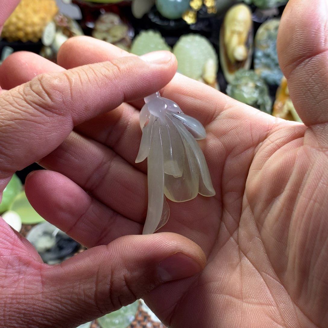 岫玉颈饰未镶嵌深*