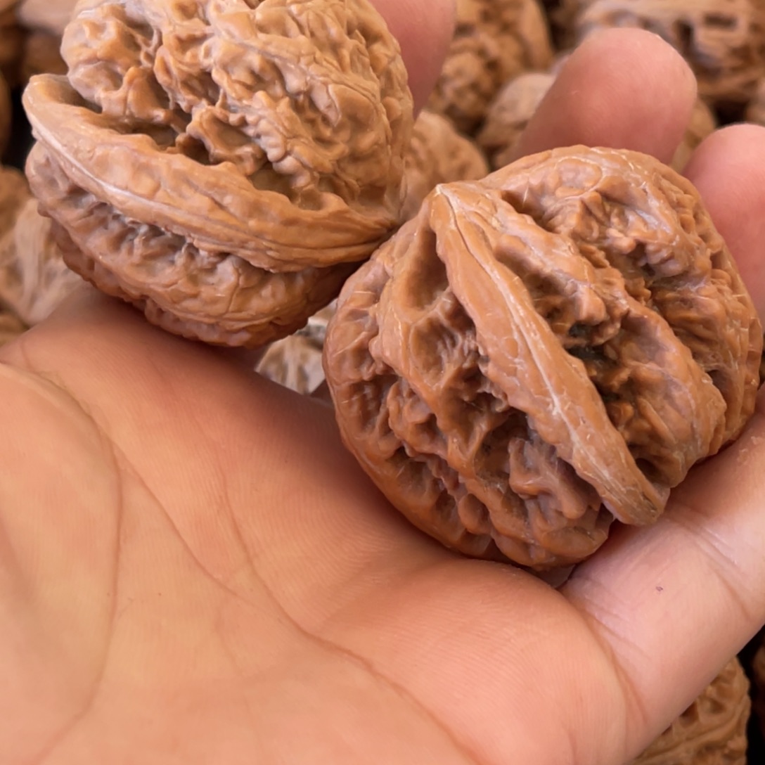 文玩核桃吊坠粗筋