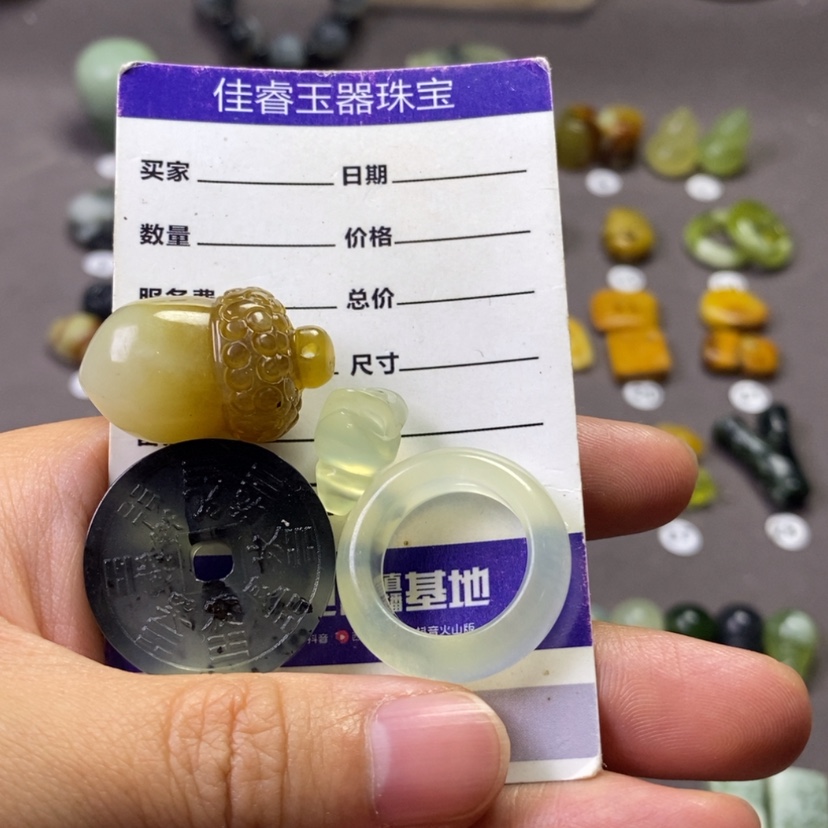 【闪购商品】未镶嵌岫玉颈饰b**e
