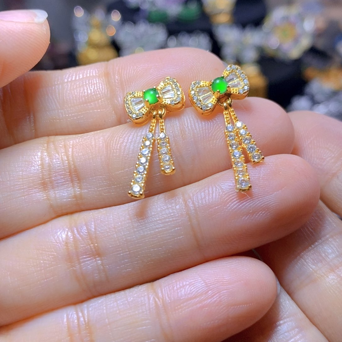 翡翠银S925镶嵌耳钉天然的