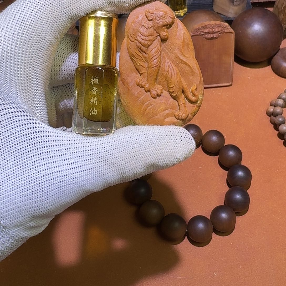 檀香木老山檀雕刻牌，虎牌➕精油