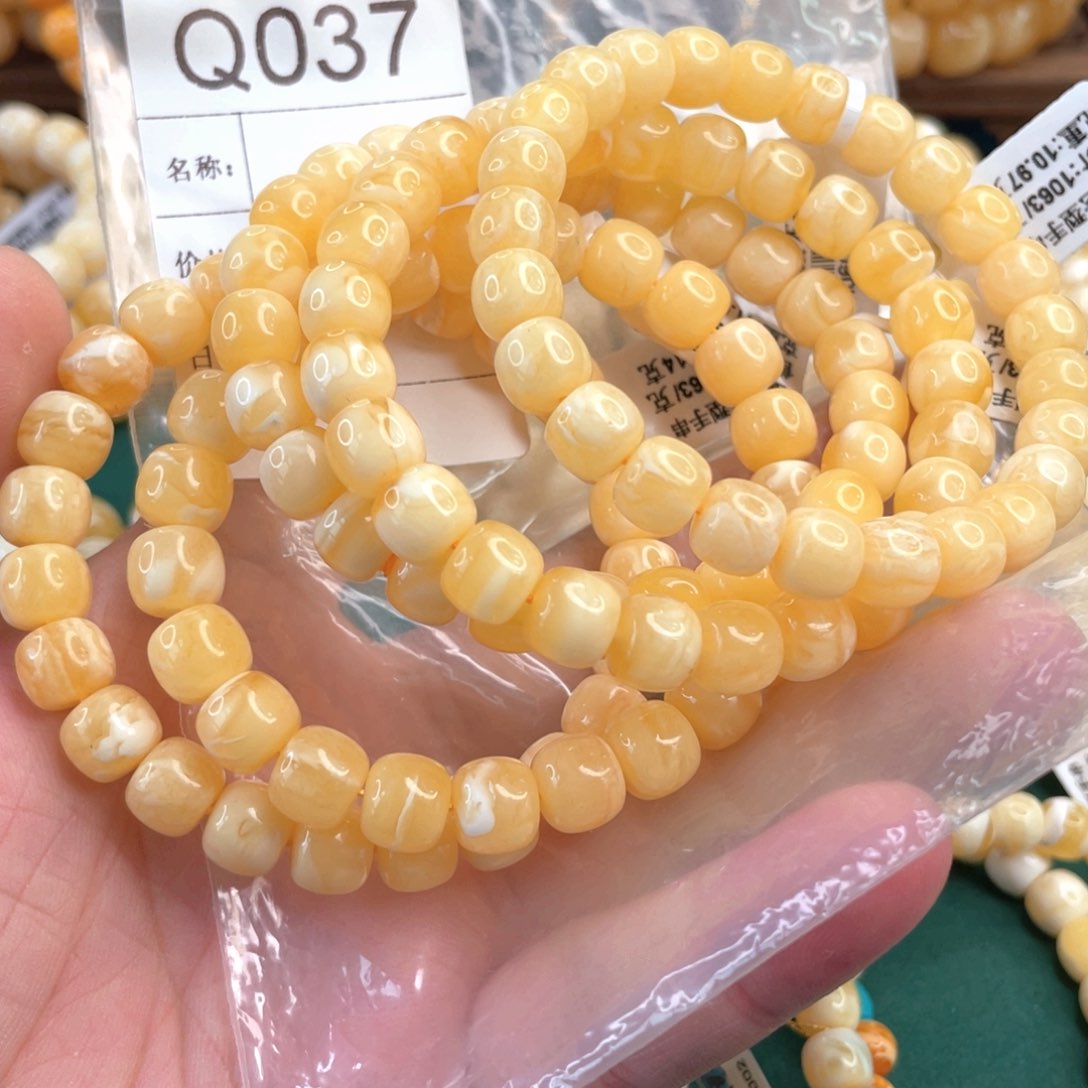 未镶嵌琥珀珠宝奇石多样性发其一