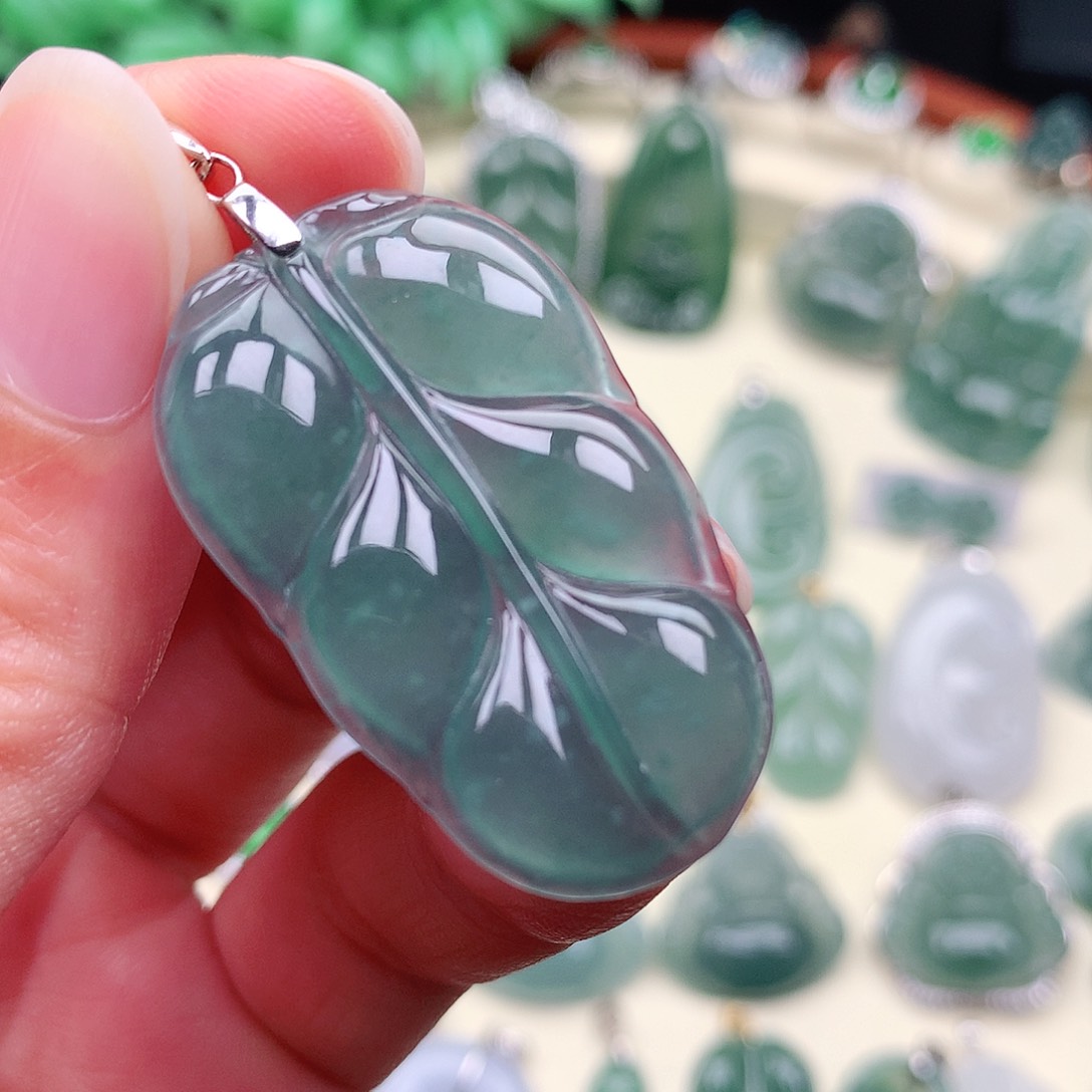 翡翠挂件未镶嵌吊坠