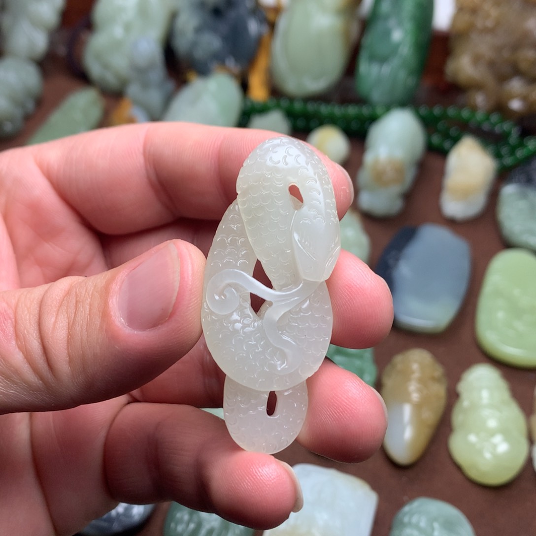 和田玉挂件未镶嵌