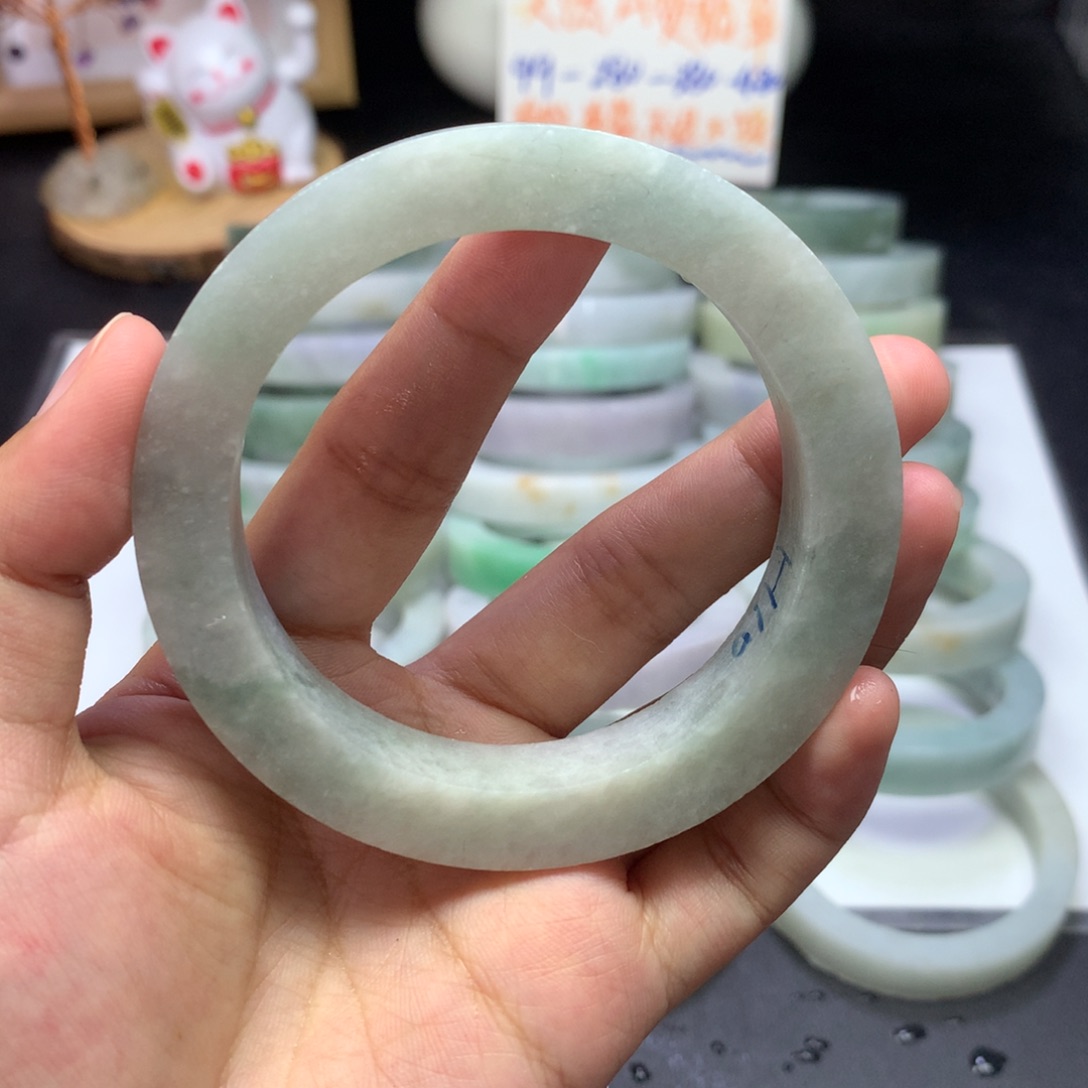 定制翡翠手镯未镶嵌?**?