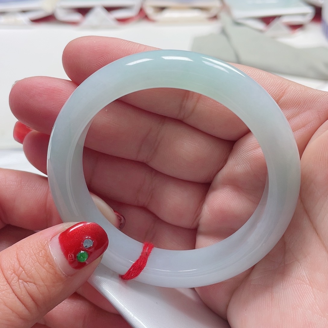 翡翠手镯（圆镯）未镶嵌缅甸翡翠手镯54圈