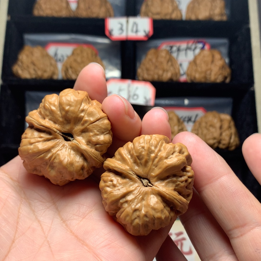 杨***子吊坠文玩核桃蛤蟆头大38