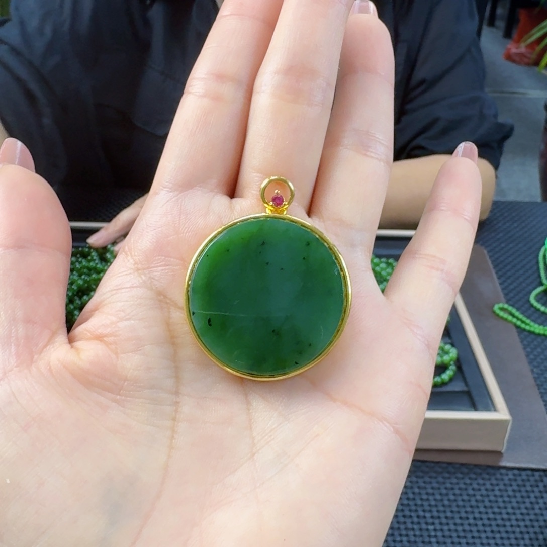 和田玉（碧玉）合金颈饰