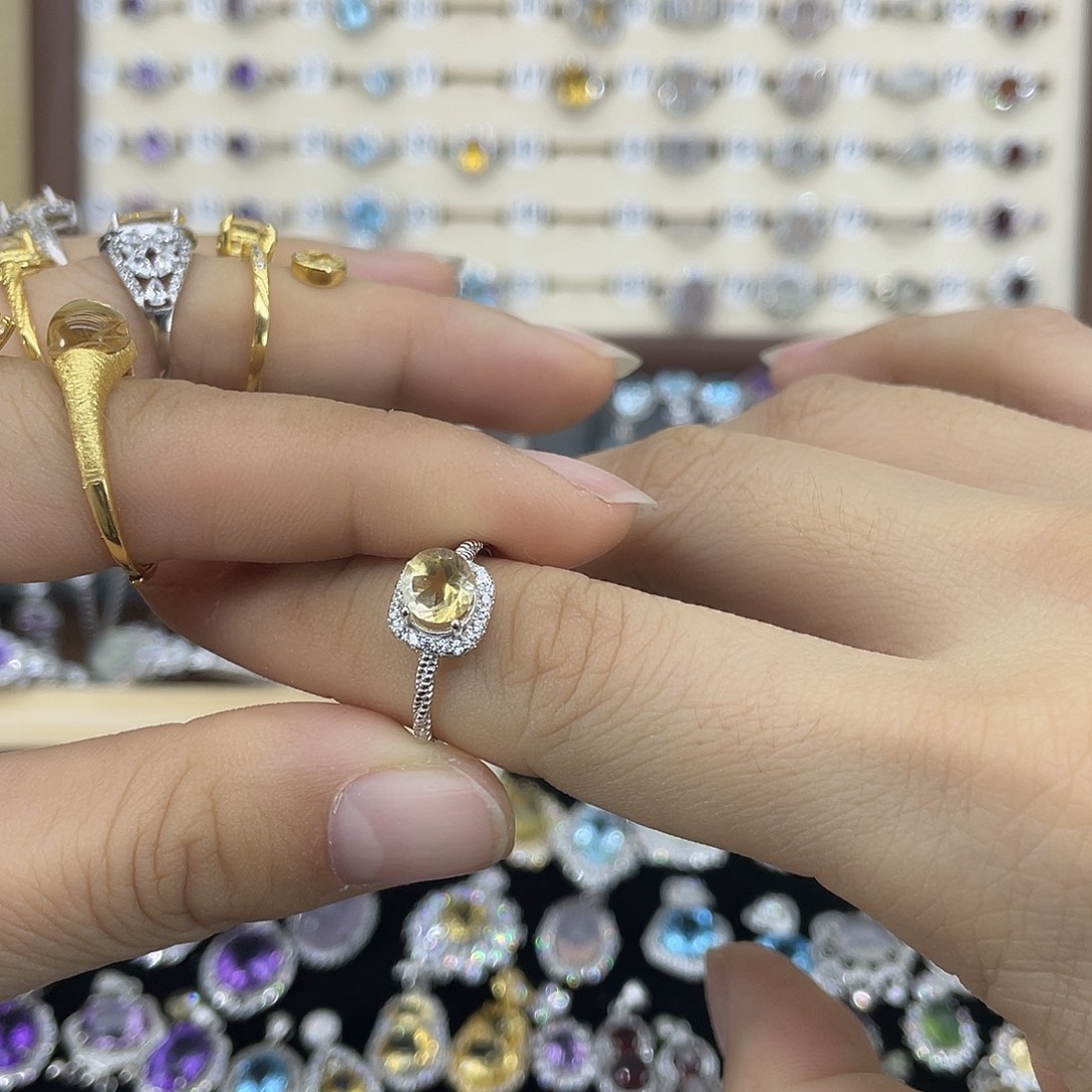 荙***敗银S925镶嵌戒指黄晶