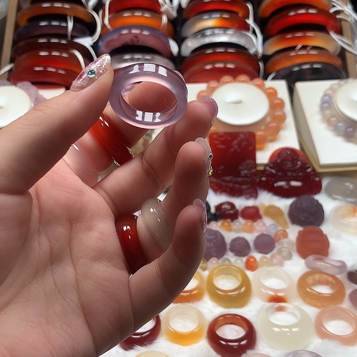 云***张玛瑙/玉髓手串未镶嵌