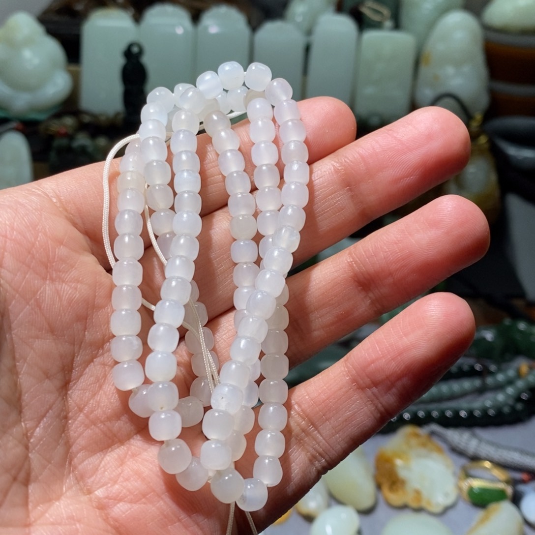 和田玉颈饰未镶嵌