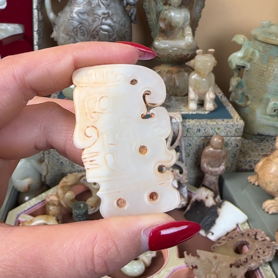 大***唐和田玉未镶嵌挂件