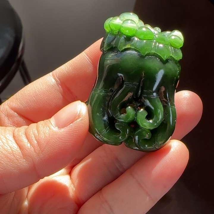 和田玉吊坠未镶嵌