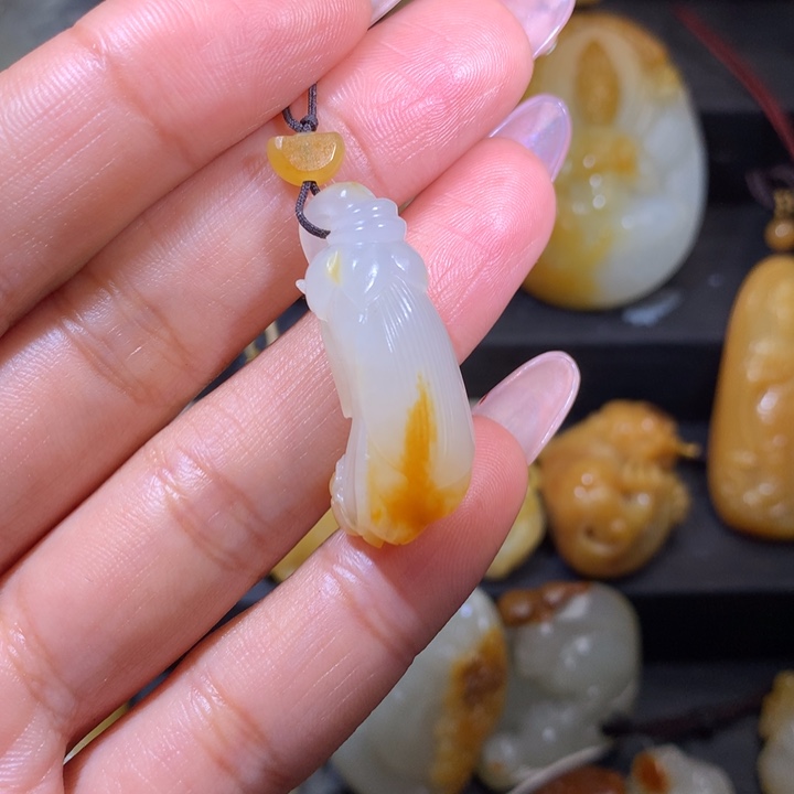 和田玉颈饰未镶嵌