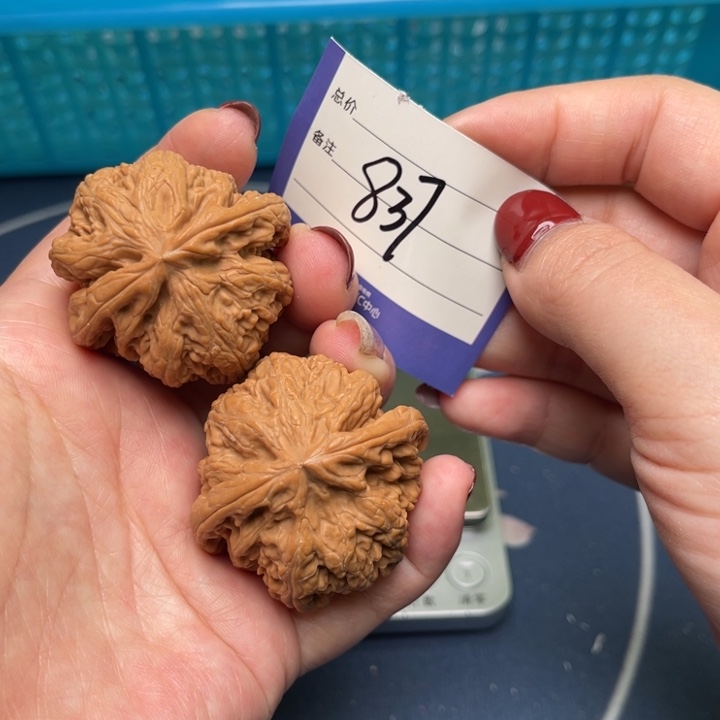 文玩核桃把件粗筋42