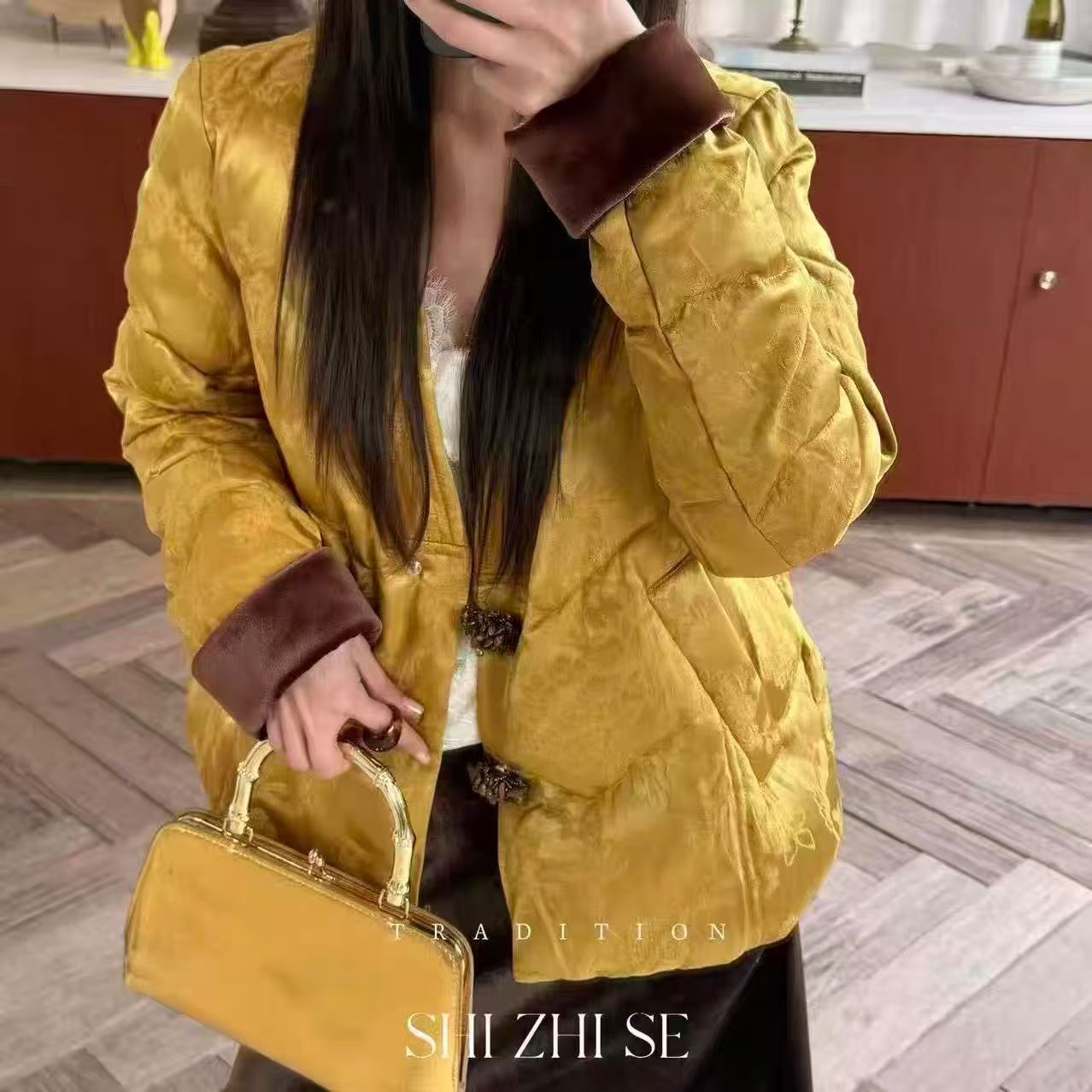 V领复古棉服女提花短款中式拼接冬季新款袖口花边棉衣宽松型3386